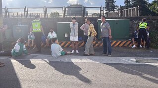 載學生休旅車與小客車相撞 駕駛命危、7學生受傷