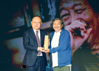 洪德麟奪金漫特別貢獻獎  談國漫館：時機到了