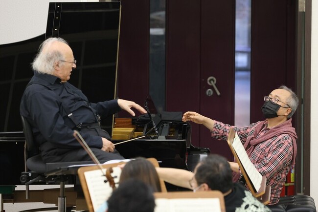 鋼琴名家鄧泰山訪台 與北市交共演莫札特 | 華視新聞