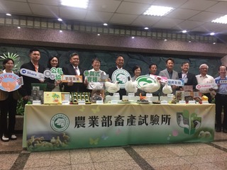 參與式育種10年 全黑烏骨雞賣相佳白羽鴨可賺白金