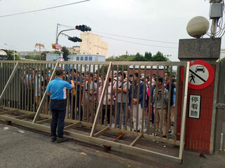 搶購嘉義酒廠限量酒爆衝突 驚動警方到場協調