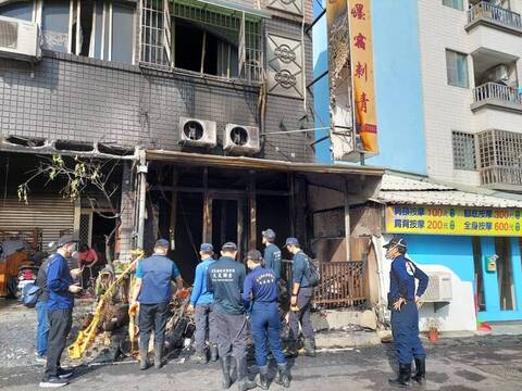 屏東民宅大火妻死夫重傷 警：疑遭縱火已鎖定犯嫌