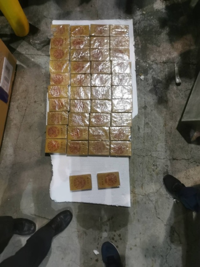 咖啡機藏42塊海洛因磚闖關 4嫌毒品重罪起訴 | 華視新聞