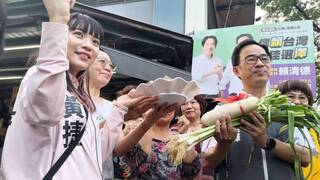 甫獲徵召忙高雄第6選區拜票  黃捷：這席不能掉棒