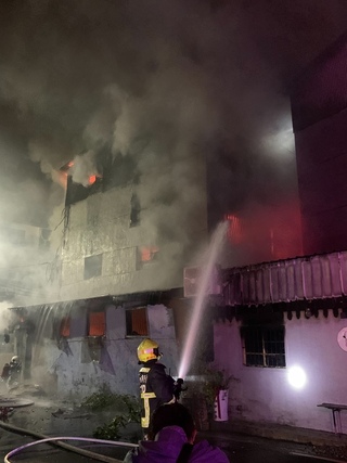 台中太平民宅凌晨火警  屋內發現1具遺體