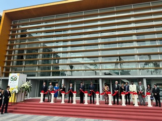 亞蔬實驗大樓啟用 陳駿季：讓蔬菜研究更快速