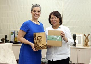 AIT孫曉雅嘉市訪黃敏惠 交流產業與木都發展