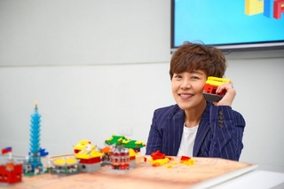 讓歷史課動起來 師生用萬顆樂高積木復刻百年寺廟