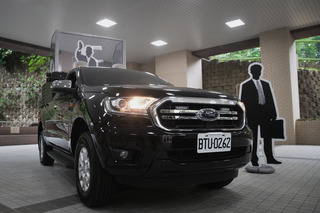 總統大選維安 國安局新購防彈玻璃帷幕掃街車