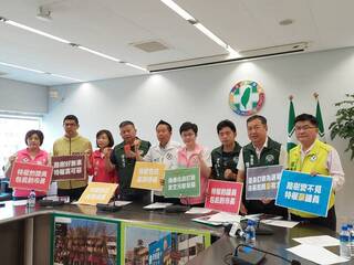 台中選戰交火路樹  藍綠互控亂剃頭、特權移除