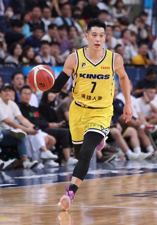 PLG林書豪首披國王戰袍攻21分 開幕戰勝勇士