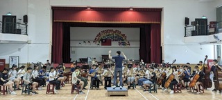 皮鞋脫膠緊急捆黏登台  一甲國中國樂團奪高市第1