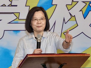 不當總統後做什麼？ 蔡英文：唱歌跳舞可列選項