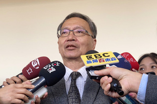 醫事團體爭總量管制 薛瑞元：框住數量利弊要評估