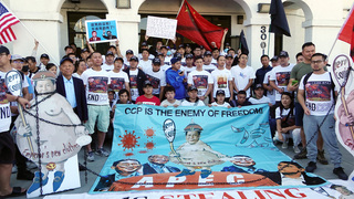 抗議習近平訪美  洛杉磯華人出動200人示威