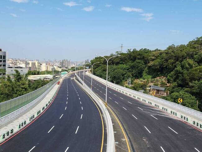 竹縣高鐵橋下延伸至竹科道路3期 預計113年通車 | 華視新聞
