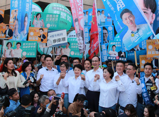 台中藍白立委參選人聯合登記 朱立倫盼都當選