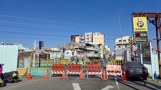 嘉市配合鐵路高架化施工 國華街平交道封閉