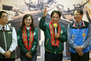 賴清德台南宮廟參香 不忘推薦副手蕭美琴