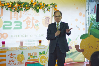 游錫堃推廣古坑柳丁 籲大眾支持台灣農業與觀光