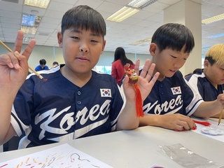 徐生明盃韓國隊體驗手作羅黏香 朴暻載笑稱比開轟難