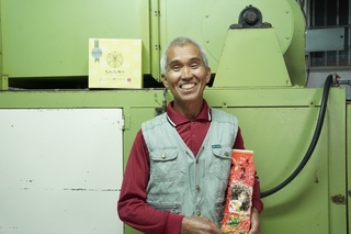 新北包種茶評鑑  茶農鄭冬泉睽違30年再奪特等獎