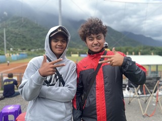 余謙到關懷盃看弟弟余磊比賽 盼未來場上對決