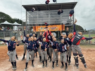 關懷盃三星國小奪第5冠 莊海祥完投又敲逆轉安