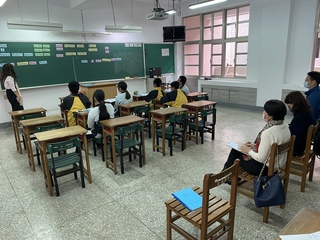 高效能LED燈具點亮花蓮偏鄉15校園 年節電逾6萬度