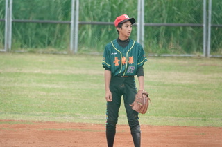 威力盃陽念先單日敲4安 為哥哥陽念祖改支持龍隊