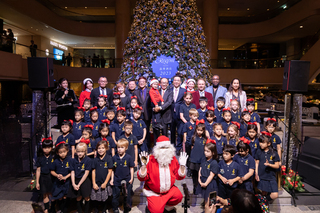飯店耶誕樹點燈  添節慶溫馨歡樂氣氛