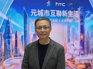 宏達電何時轉盈 黃昭穎：本業一年比一年好