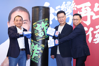 侯友宜合體「寶博士」 籲數發部整合部會防AI詐騙