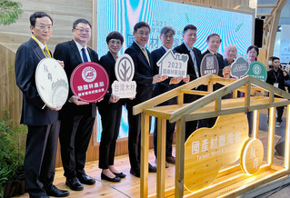 淨零碳排提振產業 國產材課桌椅113年可望入校園