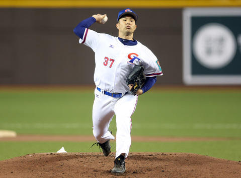 亞錦賽台日對決上演投手戰 5局打完僵持不下