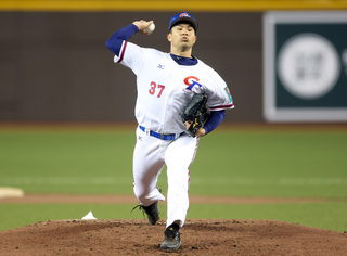 亞錦賽台日對決上演投手戰 5局打完僵持不下