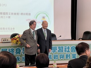 不必逼長者學AI 學者籲學財務自主、社交和防詐騙