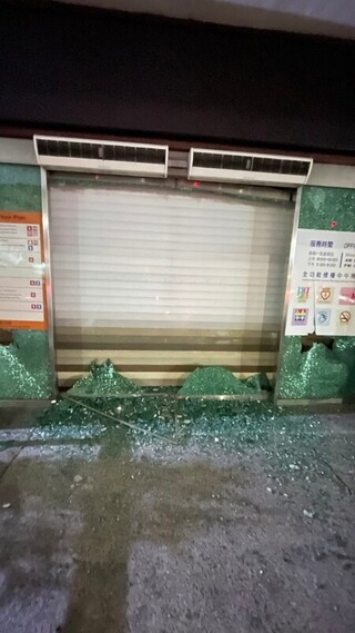 男子沒錢繳機車違規罰款 砸國稅局發洩遭警逮捕