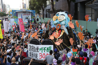 移工遊行籲廢私人仲介  勞動部：宜回歸市場機制