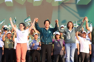 高雄站台 賴清德：要做世界的台灣 而非中國的台灣