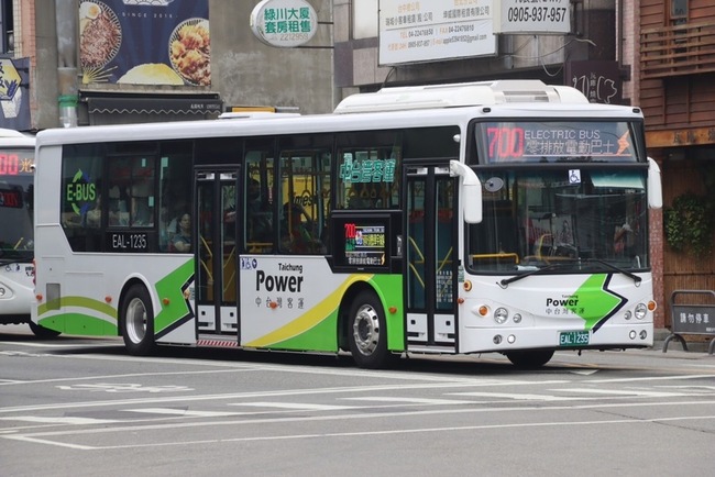 中市調高公車合理營運成本 10家業者為駕駛加薪 | 華視新聞