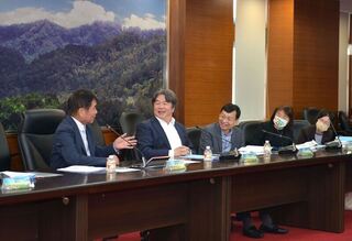 王必勝赴苗栗  允協助提升醫療服務量能