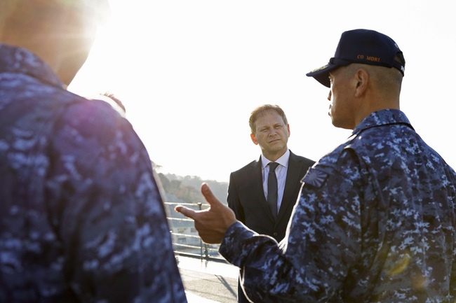 英防相：英國軍艦有權通過台灣海峽 | 華視新聞