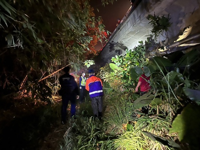 婦與夫吵架墜橋  警消搜索無果卻在住家旁找到 | 華視新聞