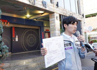 曾玟學指涉違建  邱鎮軍陣營：作秀花招不回應