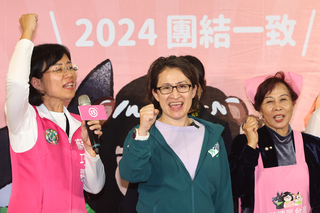 蕭美琴同框蘇巧慧吳思瑤  盼團結台灣路上不孤單