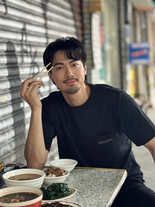 港星胡卓希來台先吃麻辣鍋 期待探索台北特色巷弄