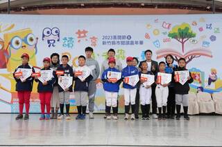 李振昌替球芽頒獎 被問最難對付打者笑答已變隊友