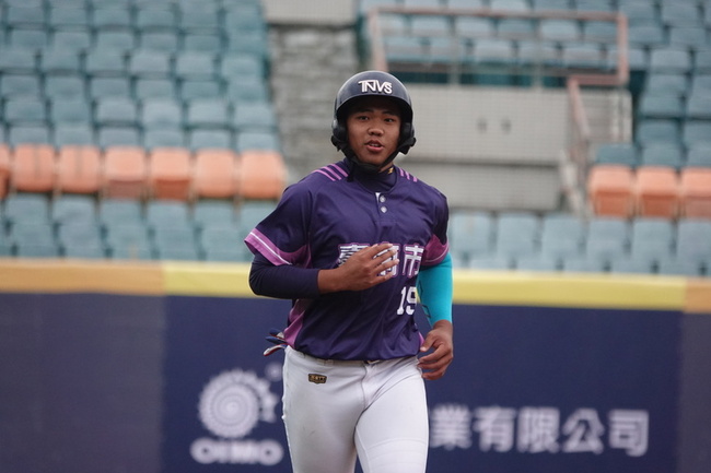 新北U18棒球賽開打 台南市克服「溫差」搶首勝 | 華視新聞