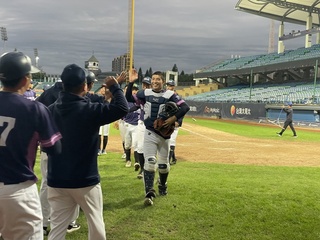 新北U18棒球賽蔡承晉場內轟後抽筋 台南2勝晉級